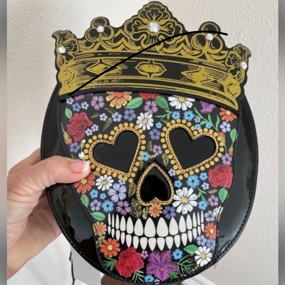 BETSEY JOHNSON HALLOWEEN SUGAR SKULL QUEEN KITSCH CROSSBODY BAG/PURSE - Picture 1 of 11